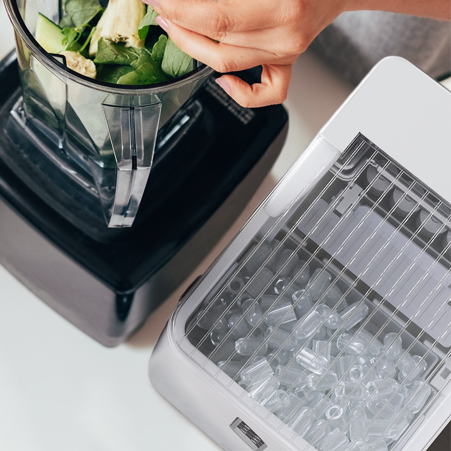 Countertop Ice Cube Maker - 2L Self-Cleaning Machine With 15kg Daily Output - White
